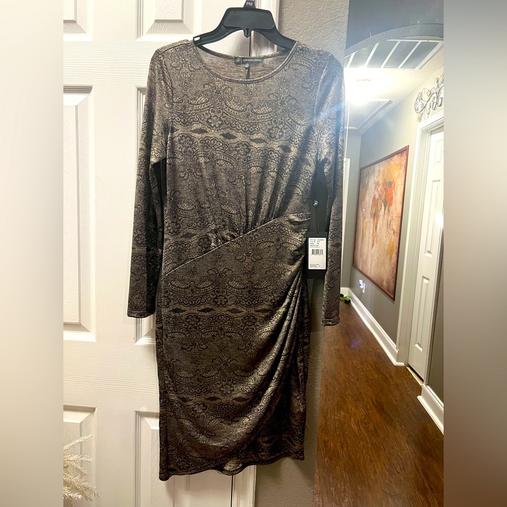 Adrianna Papell, Petite Medium, gold and black, new with tag